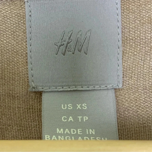 H&M Crewneck Gold Button Sweater - Picture 5 of 6